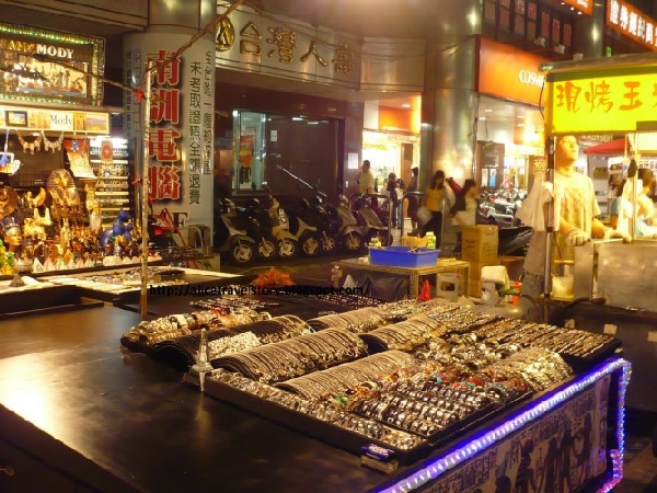 Chợ đêm Lục Hợp ở Cao Hùng